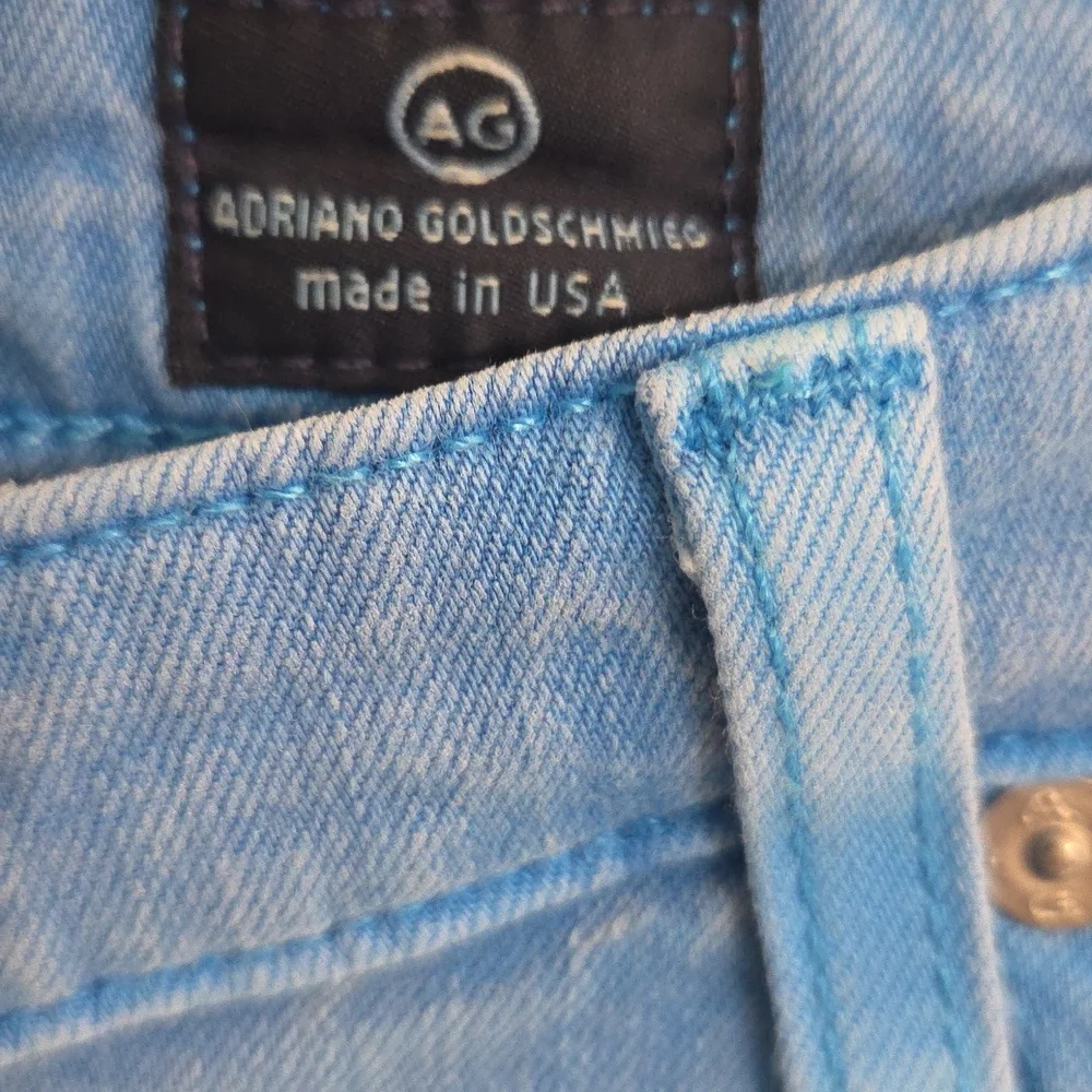 Adriano Goldschmied Jeans In A Pretty Bright Blue. The Stevie Ankle. - Picture 4 of 12